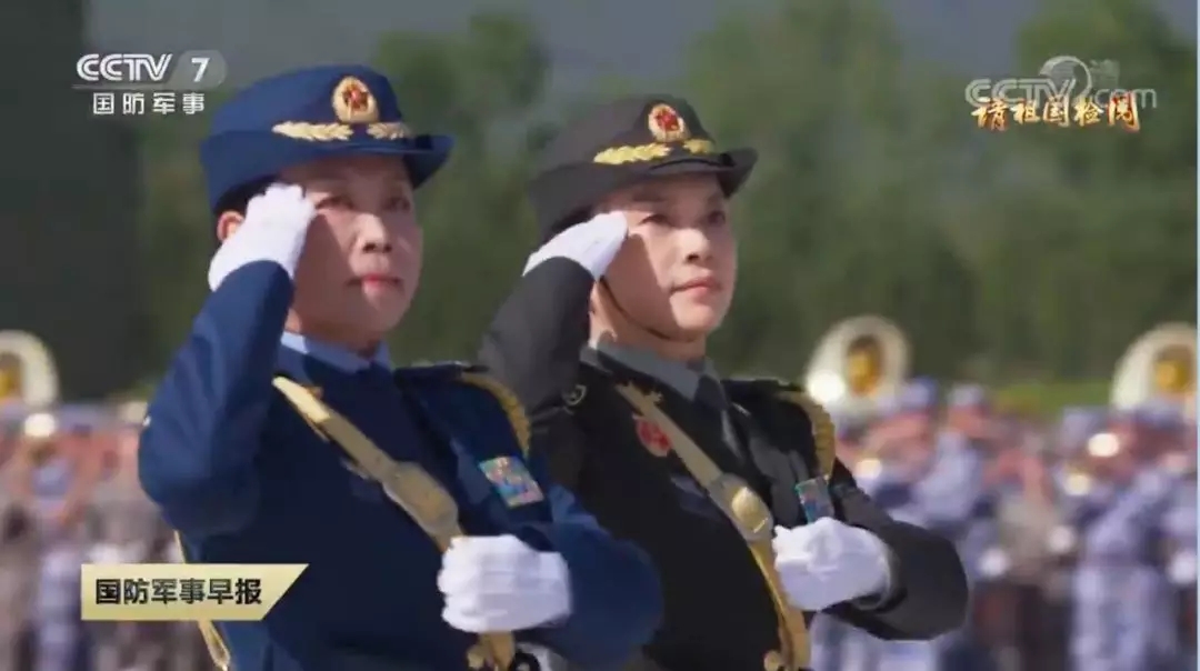 國慶大閱兵女將軍領(lǐng)隊(duì)，是她！